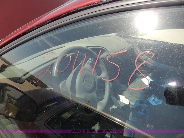 image for item H2618 2001 Pontiac Grand Prix sedan