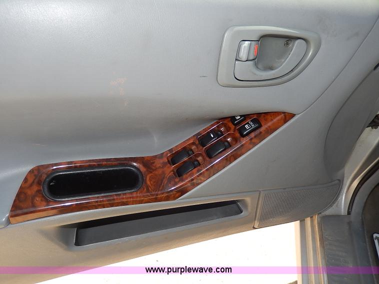 image for item H2620 2000 Mitsubishi Galant LS