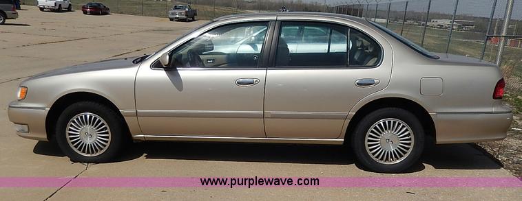 image for item H2621 1998 Nissan Infiniti 130