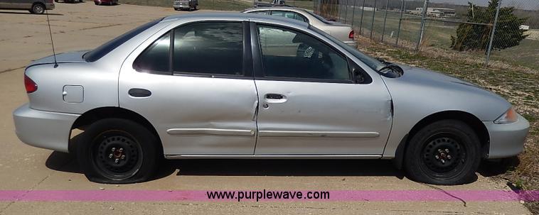 image for item H2622 2000 Chevrolet Cavalier LS sedan