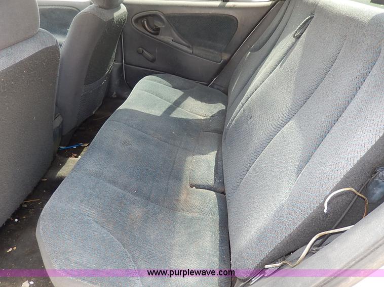 image for item H2622 2000 Chevrolet Cavalier LS sedan