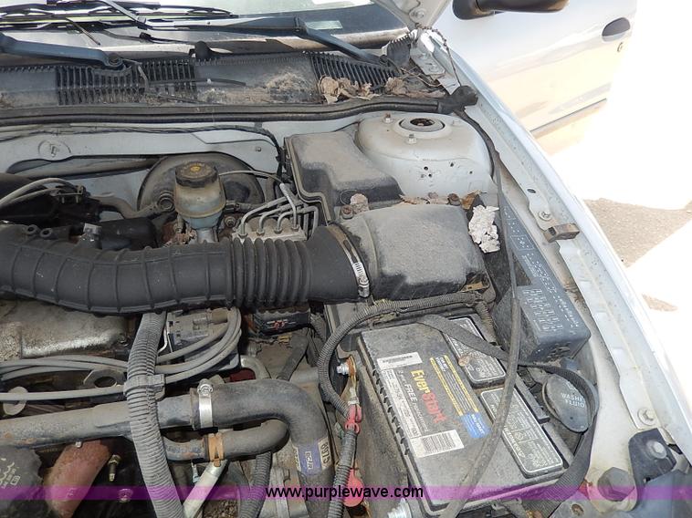 image for item H2622 2000 Chevrolet Cavalier LS sedan