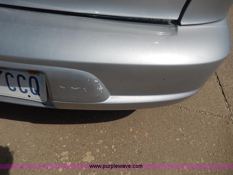 image for item H2622 2000 Chevrolet Cavalier LS sedan