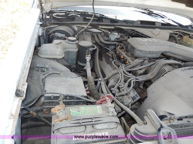 image for item H2624 1993 Lincoln Town Car Executive