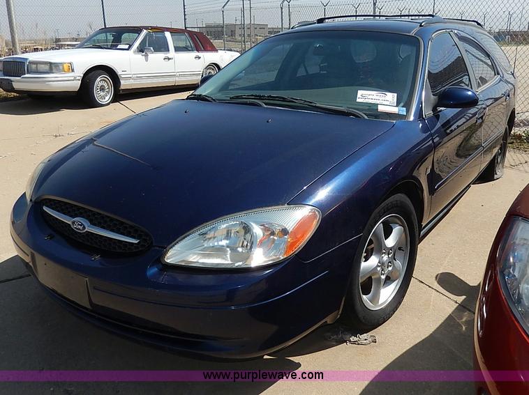 image for item H2625 2001 Ford Taurus SE