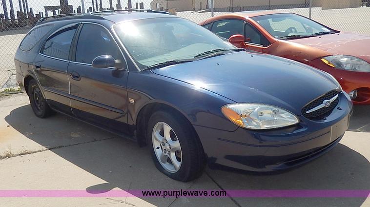 image for item H2625 2001 Ford Taurus SE