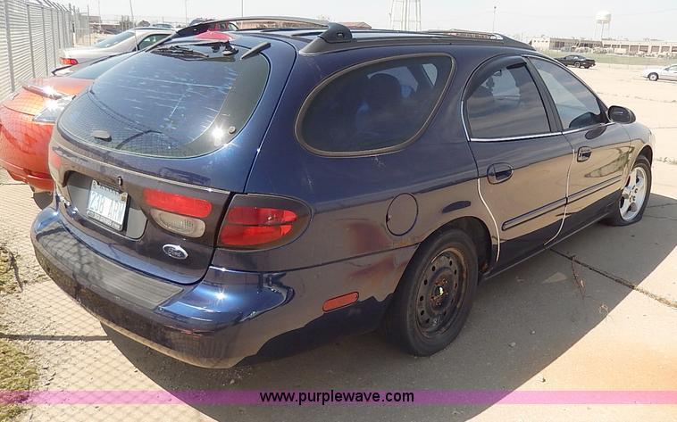 image for item H2625 2001 Ford Taurus SE