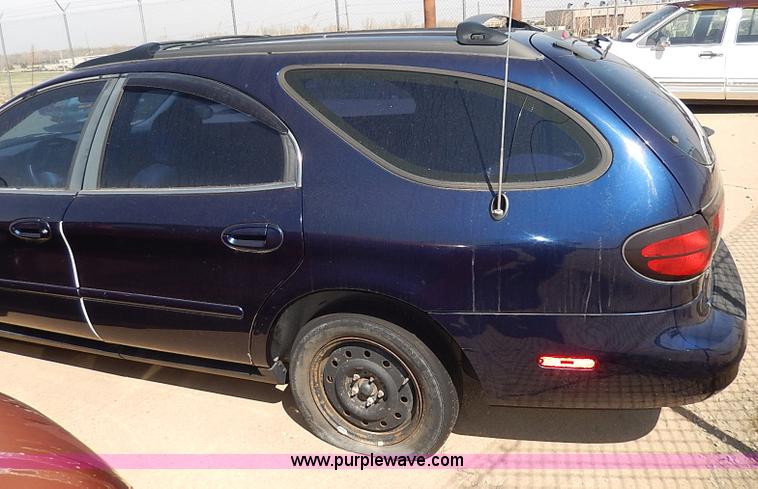 image for item H2625 2001 Ford Taurus SE