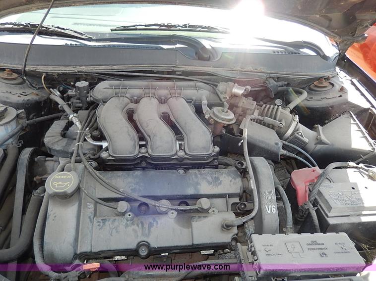 image for item H2625 2001 Ford Taurus SE