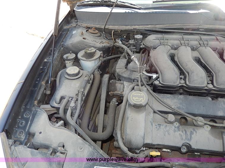 image for item H2625 2001 Ford Taurus SE