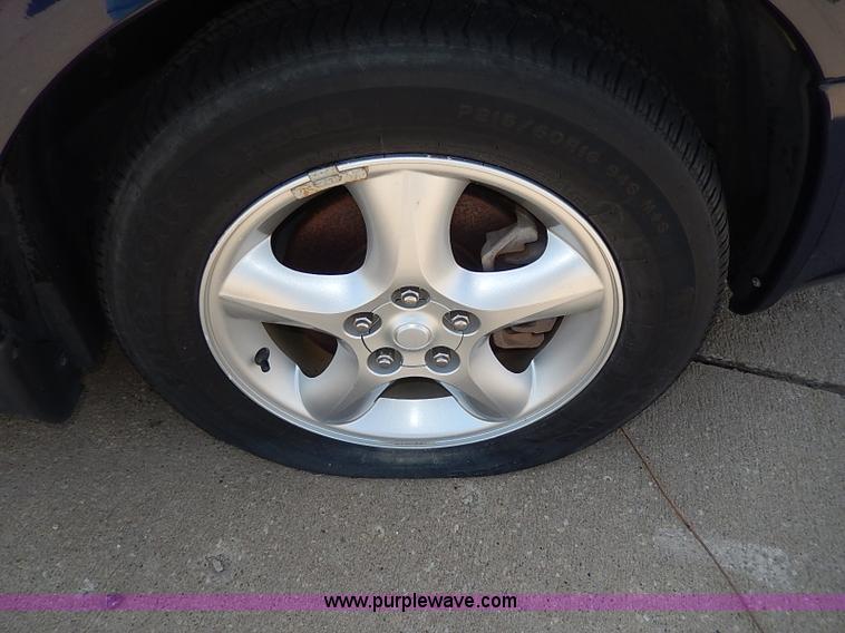 image for item H2625 2001 Ford Taurus SE