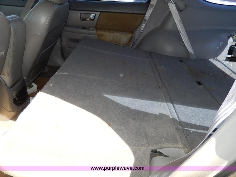 image for item H2625 2001 Ford Taurus SE