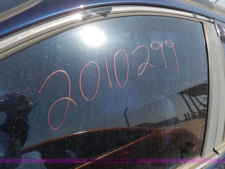 image for item H2625 2001 Ford Taurus SE