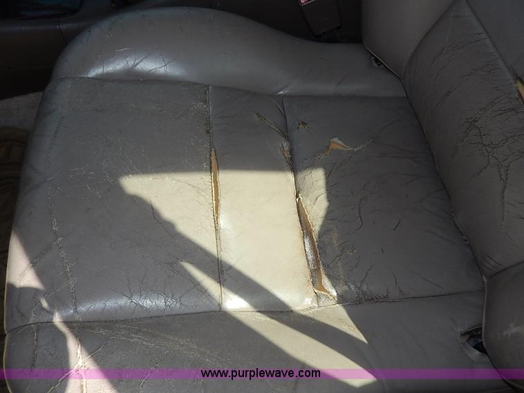 image for item H2627 2000 Toyota Camry LE