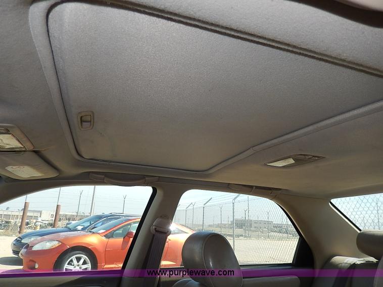 image for item H2627 2000 Toyota Camry LE