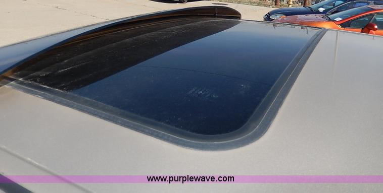 image for item H2627 2000 Toyota Camry LE