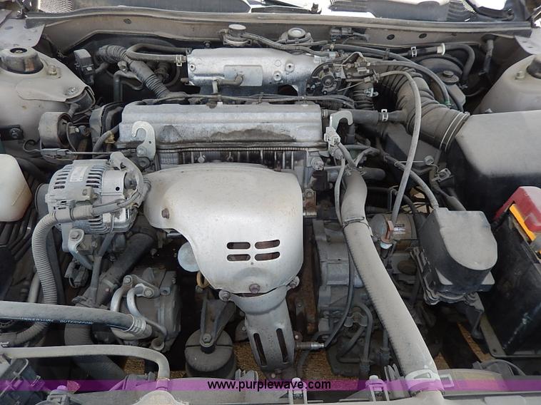 image for item H2627 2000 Toyota Camry LE