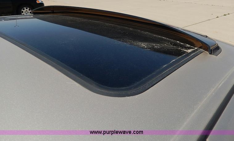 image for item H2627 2000 Toyota Camry LE