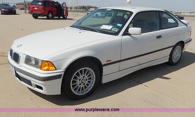 image for item H2629 1999 BMW 323is