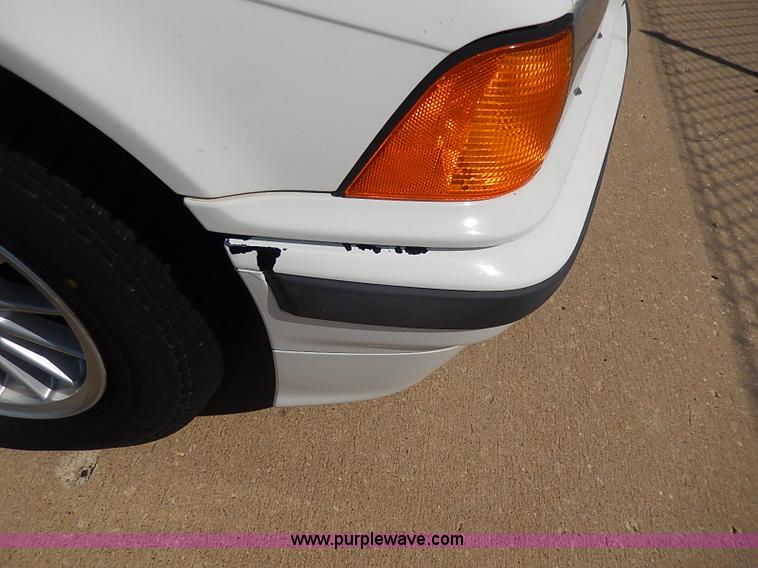 image for item H2629 1999 BMW 323is