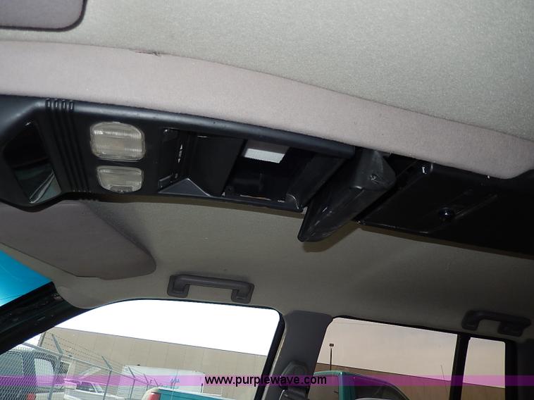 image for item H6018 1993 Jeep Grand Cherokee Laredo