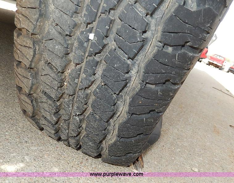 image for item H6018 1993 Jeep Grand Cherokee Laredo