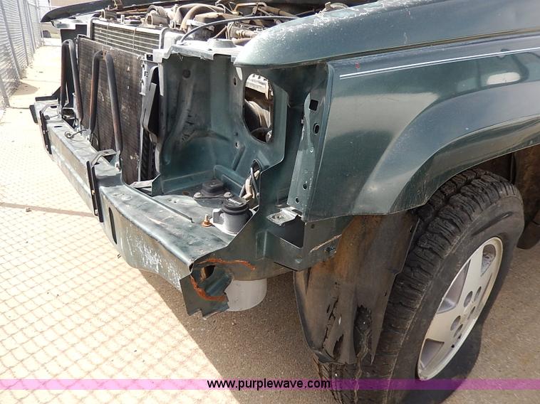 image for item H6018 1993 Jeep Grand Cherokee Laredo