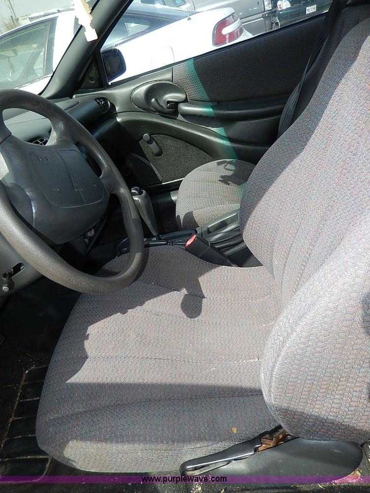 image for item H6020 2000 Pontiac Sunfire SE