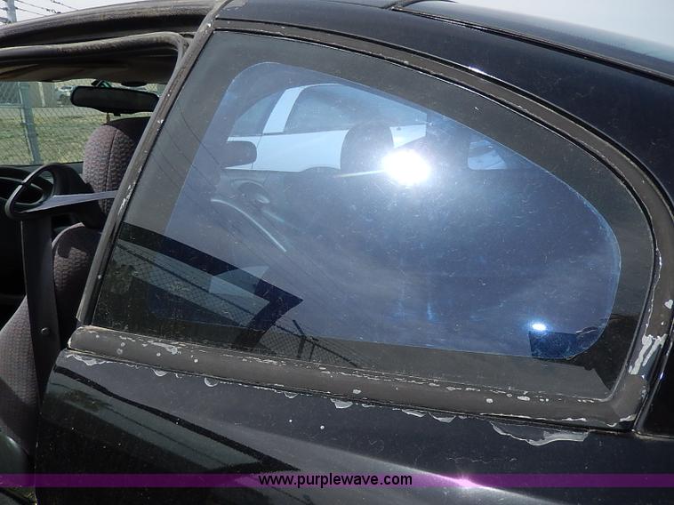 image for item H6020 2000 Pontiac Sunfire SE