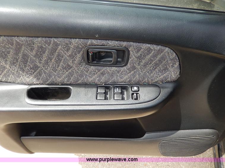 image for item H6024 1998 Nissan Sentra GXE