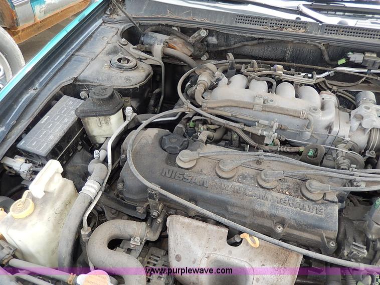 image for item H6024 1998 Nissan Sentra GXE