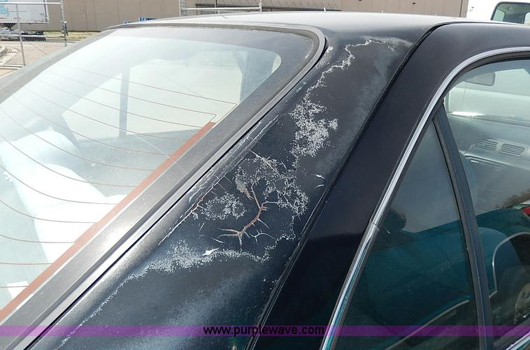 image for item H6024 1998 Nissan Sentra GXE