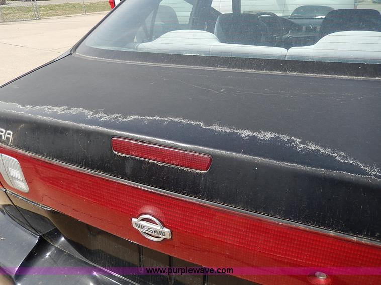 image for item H6024 1998 Nissan Sentra GXE
