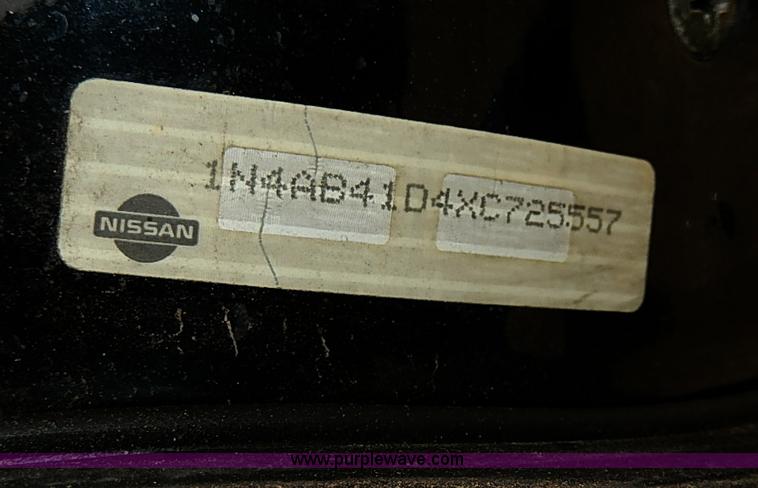 image for item H6024 1998 Nissan Sentra GXE