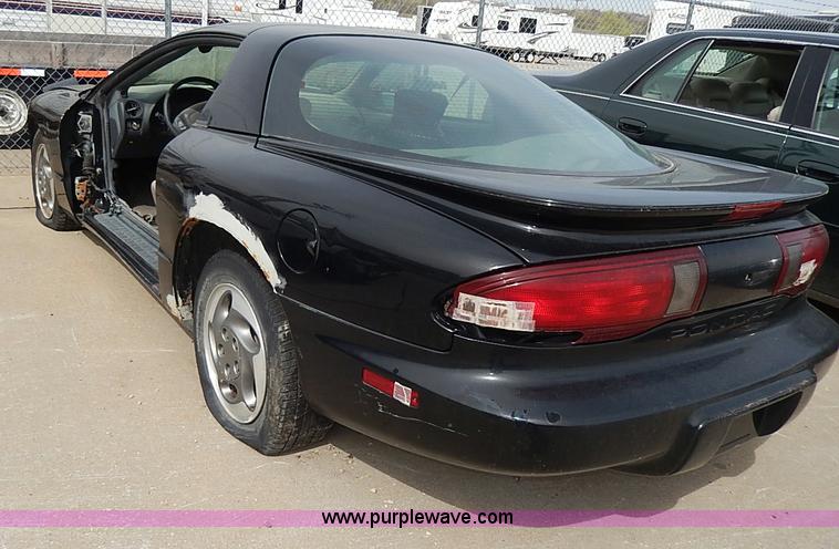 image for item H6031 1995 Pontiac Firebird coupe
