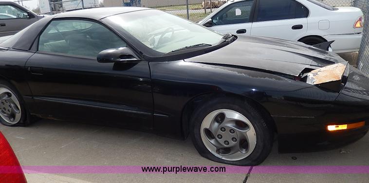 image for item H6031 1995 Pontiac Firebird coupe