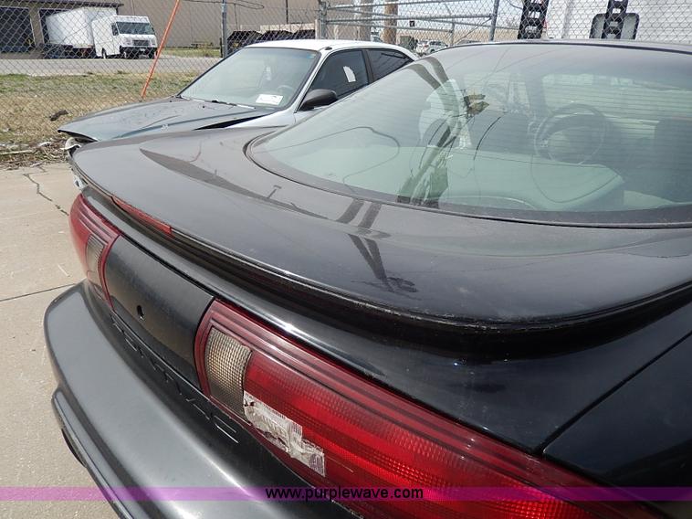 image for item H6031 1995 Pontiac Firebird coupe