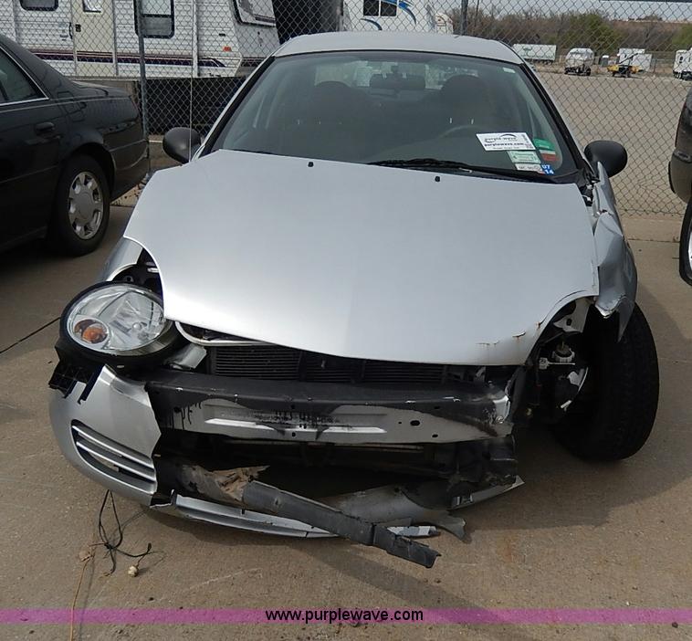 image for item H6040 2005 Dodge Neon SE