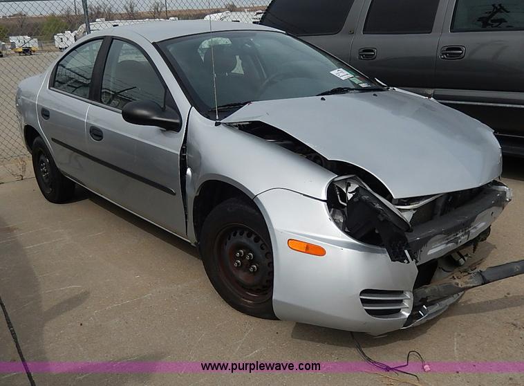 image for item H6040 2005 Dodge Neon SE