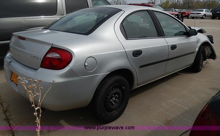 image for item H6040 2005 Dodge Neon SE