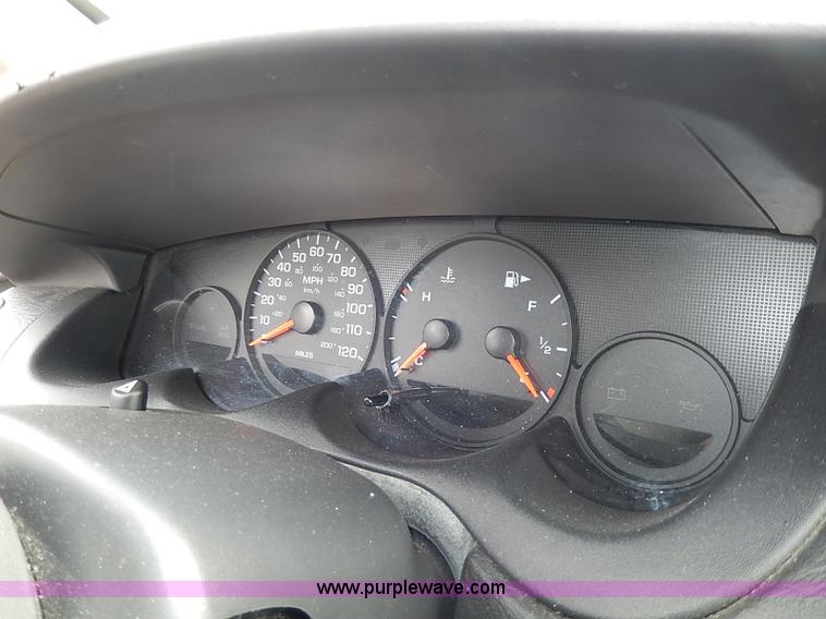 image for item H6040 2005 Dodge Neon SE