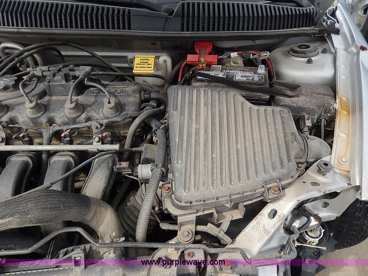 image for item H6040 2005 Dodge Neon SE