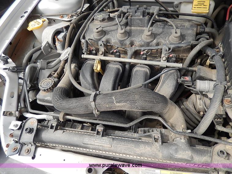 image for item H6040 2005 Dodge Neon SE