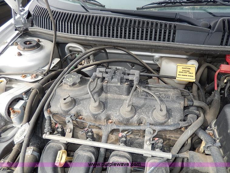 image for item H6040 2005 Dodge Neon SE