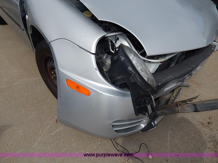 image for item H6040 2005 Dodge Neon SE