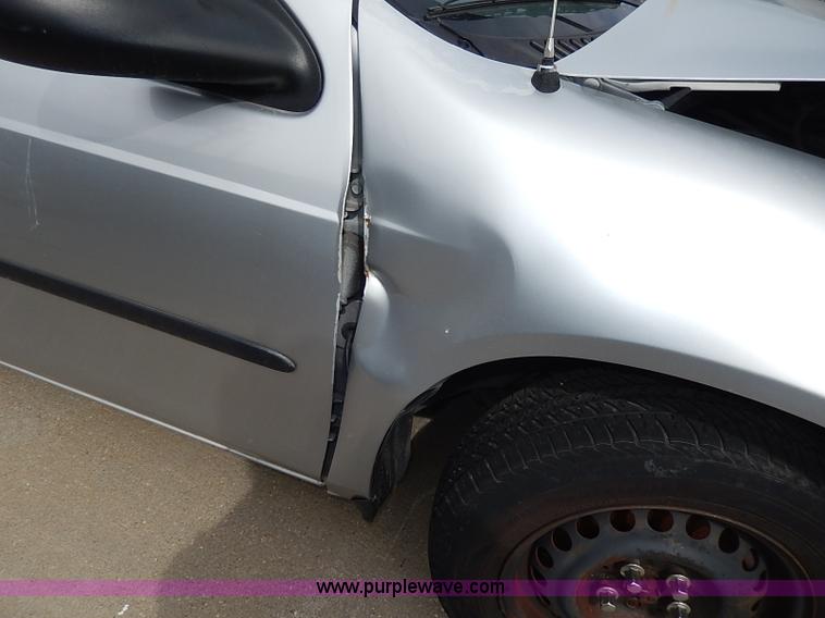 image for item H6040 2005 Dodge Neon SE