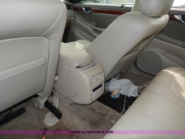 image for item H6041 2000 Cadillac DeVille