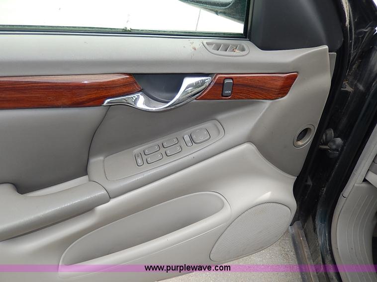 image for item H6041 2000 Cadillac DeVille