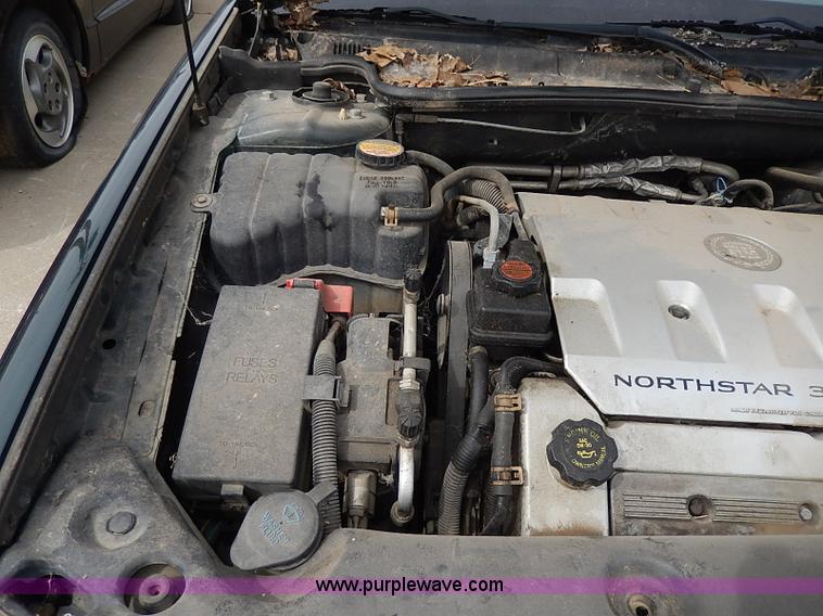 image for item H6041 2000 Cadillac DeVille