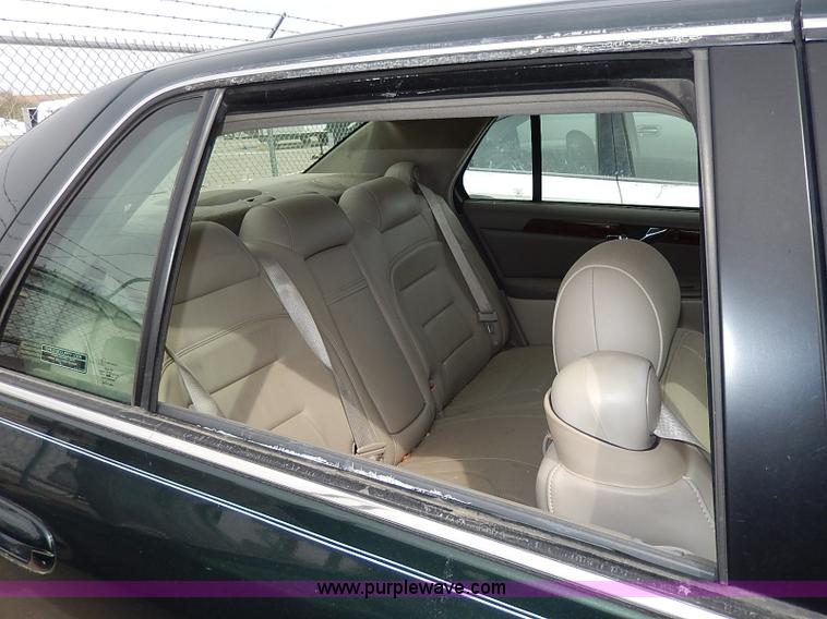 image for item H6041 2000 Cadillac DeVille